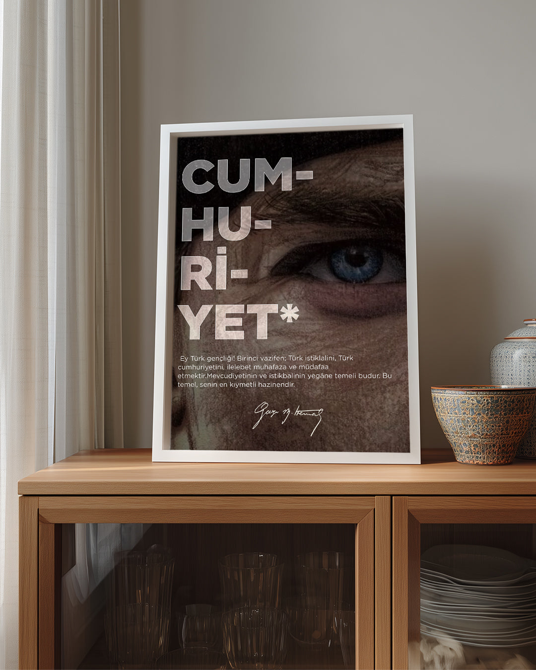 Cumhuriyetin Gözü – Özgürlüğün İzinde Atatürk Poster Tablosu