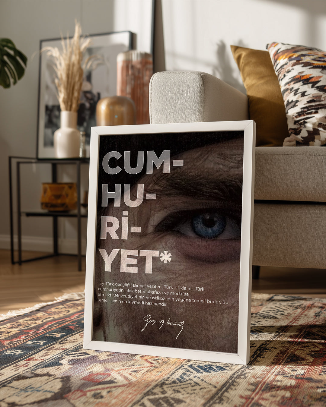 Cumhuriyetin Gözü – Özgürlüğün İzinde Atatürk Poster Tablosu