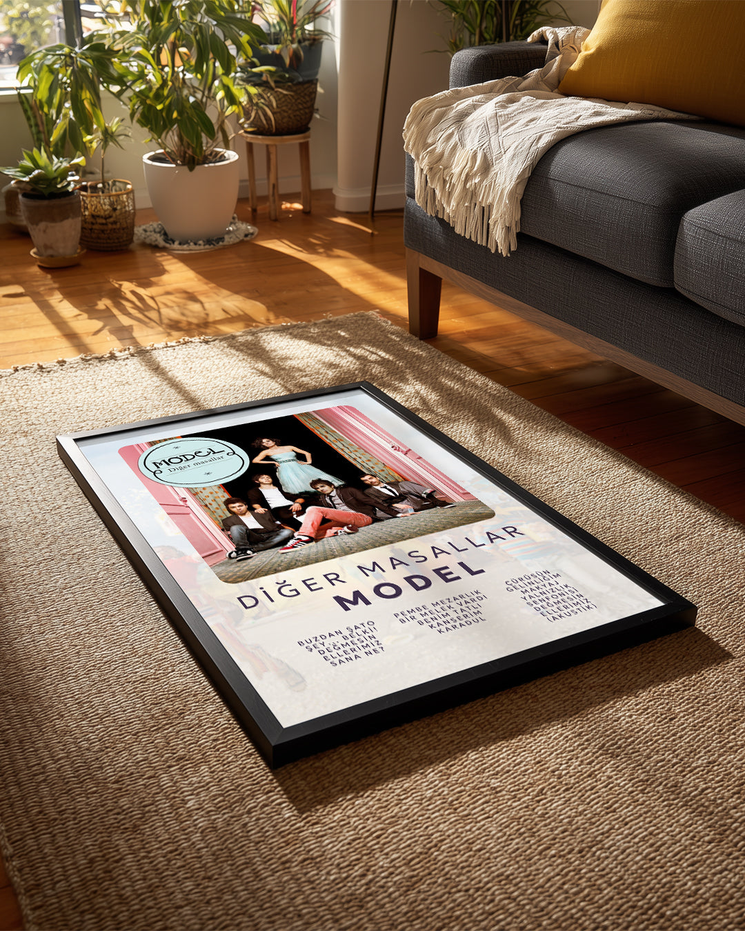 Diğer Masallar - Model Poster Tablosu