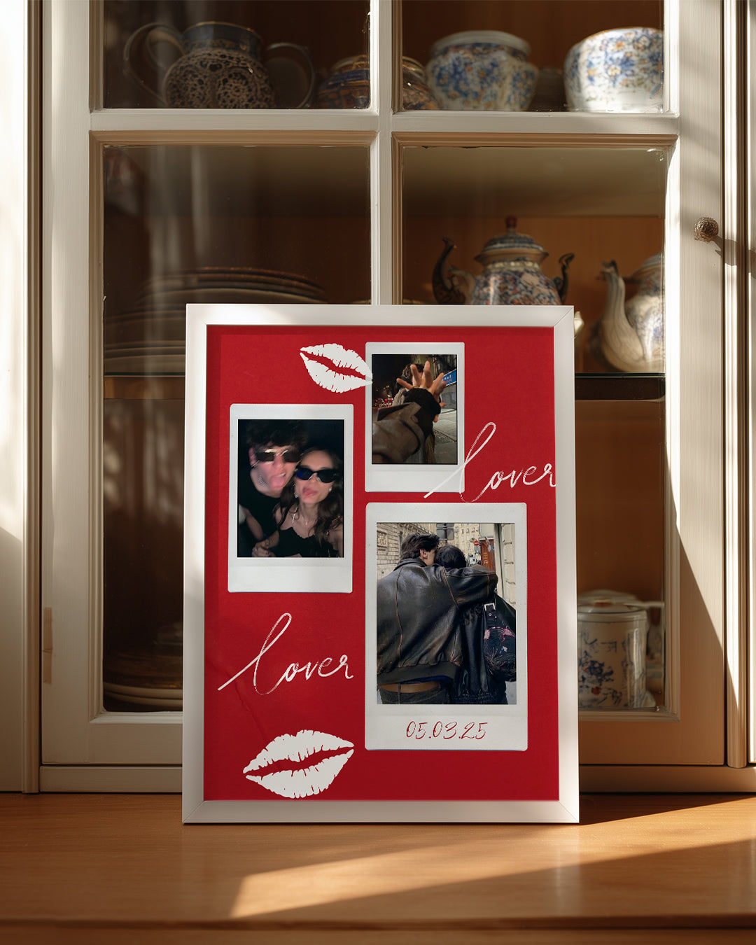 Aşkla Sarıl Poster Tablo