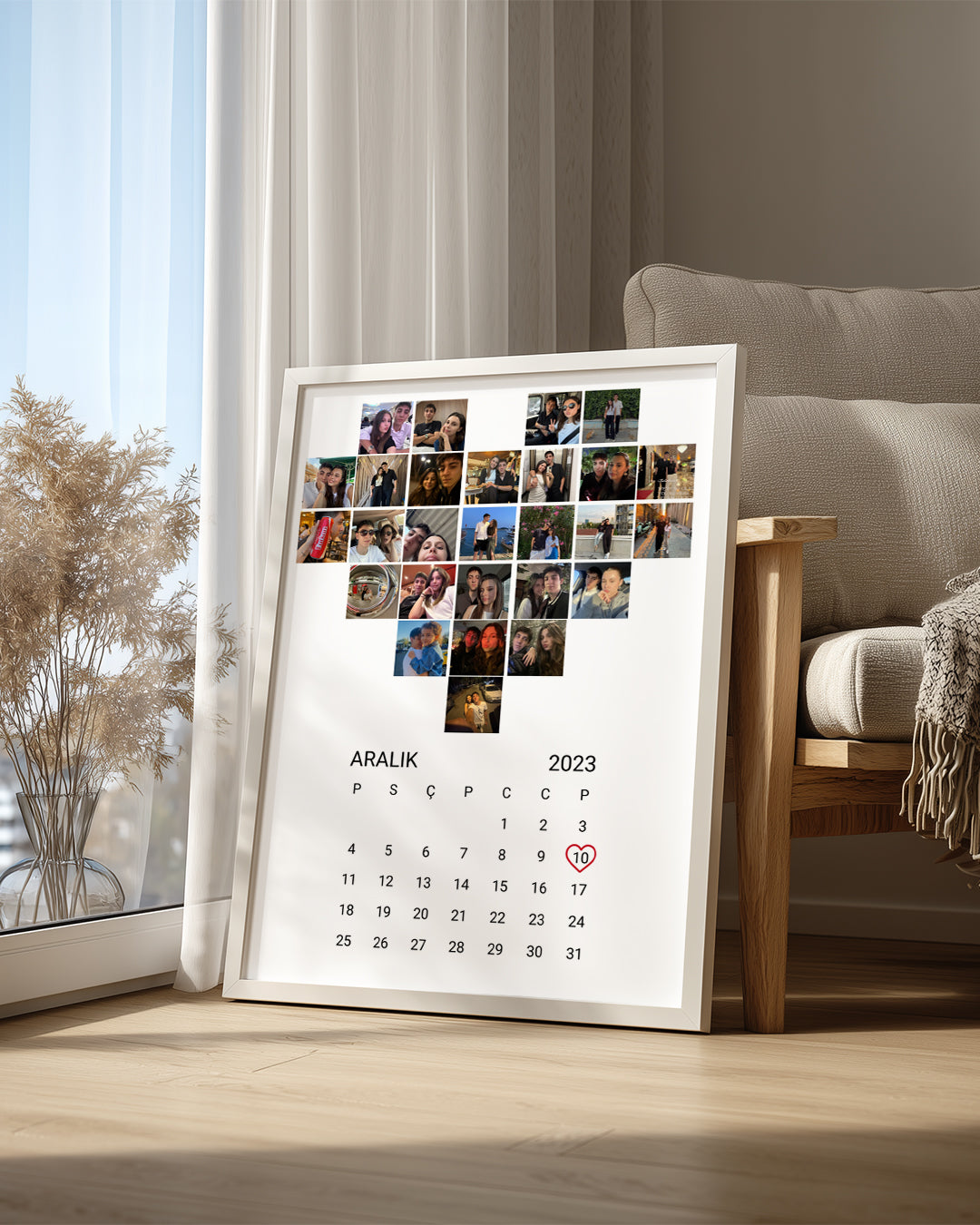 Fotoğraflı Ve Tarihli Kalp Şeklinde Poster Tablo