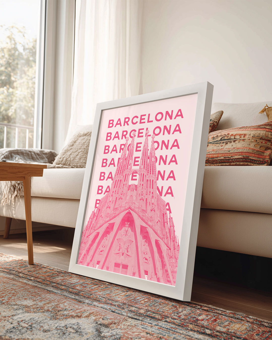 Barselona Rüyası - Pembe Gotik Yapı Poster Tablosu