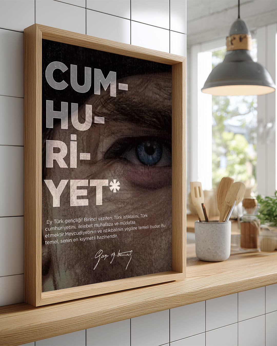 Cumhuriyetin Gözü – Özgürlüğün İzinde Atatürk Poster Tablosu