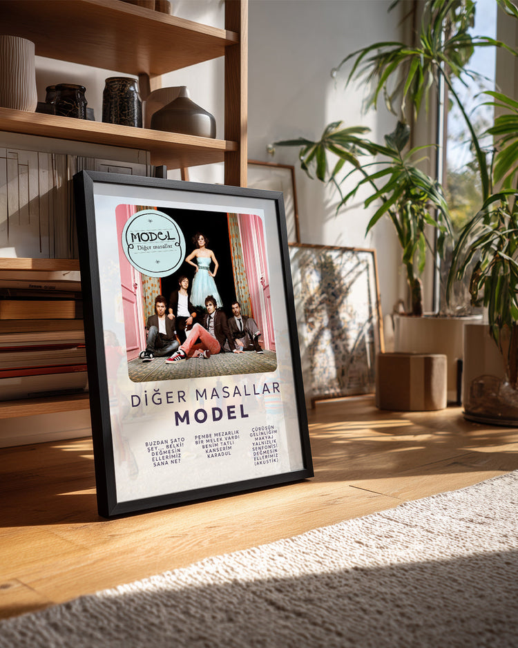 Diğer Masallar - Model Poster Tablosu