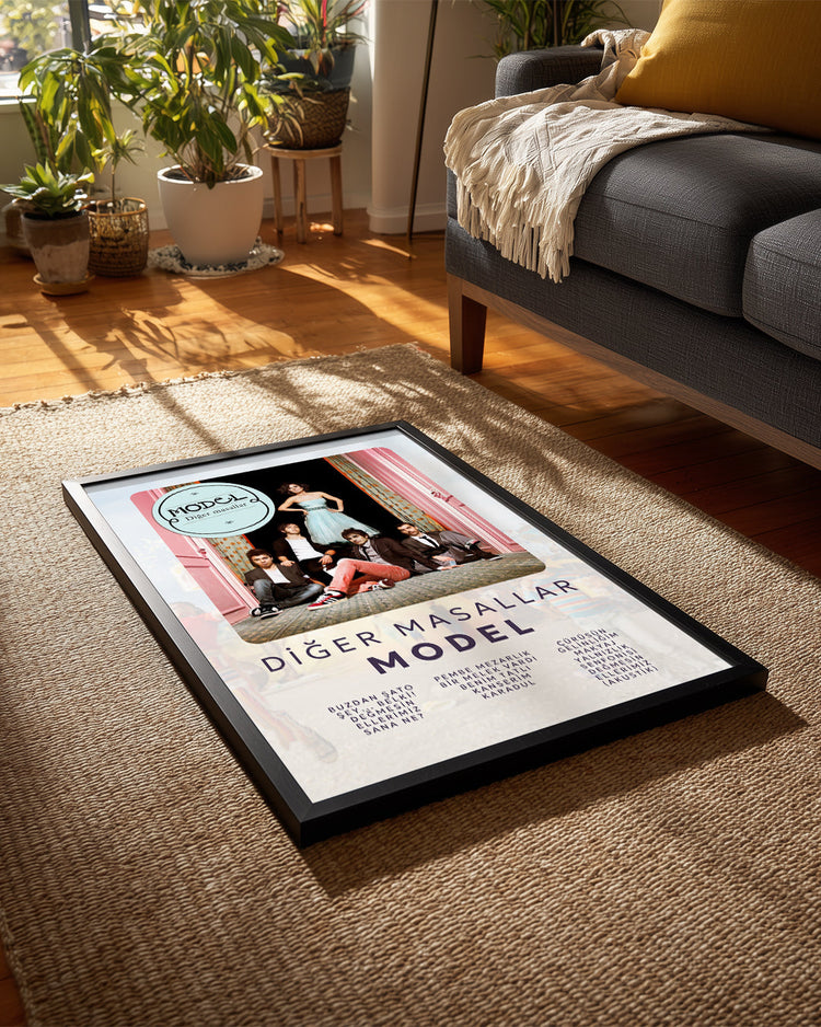 Diğer Masallar - Model Poster Tablosu