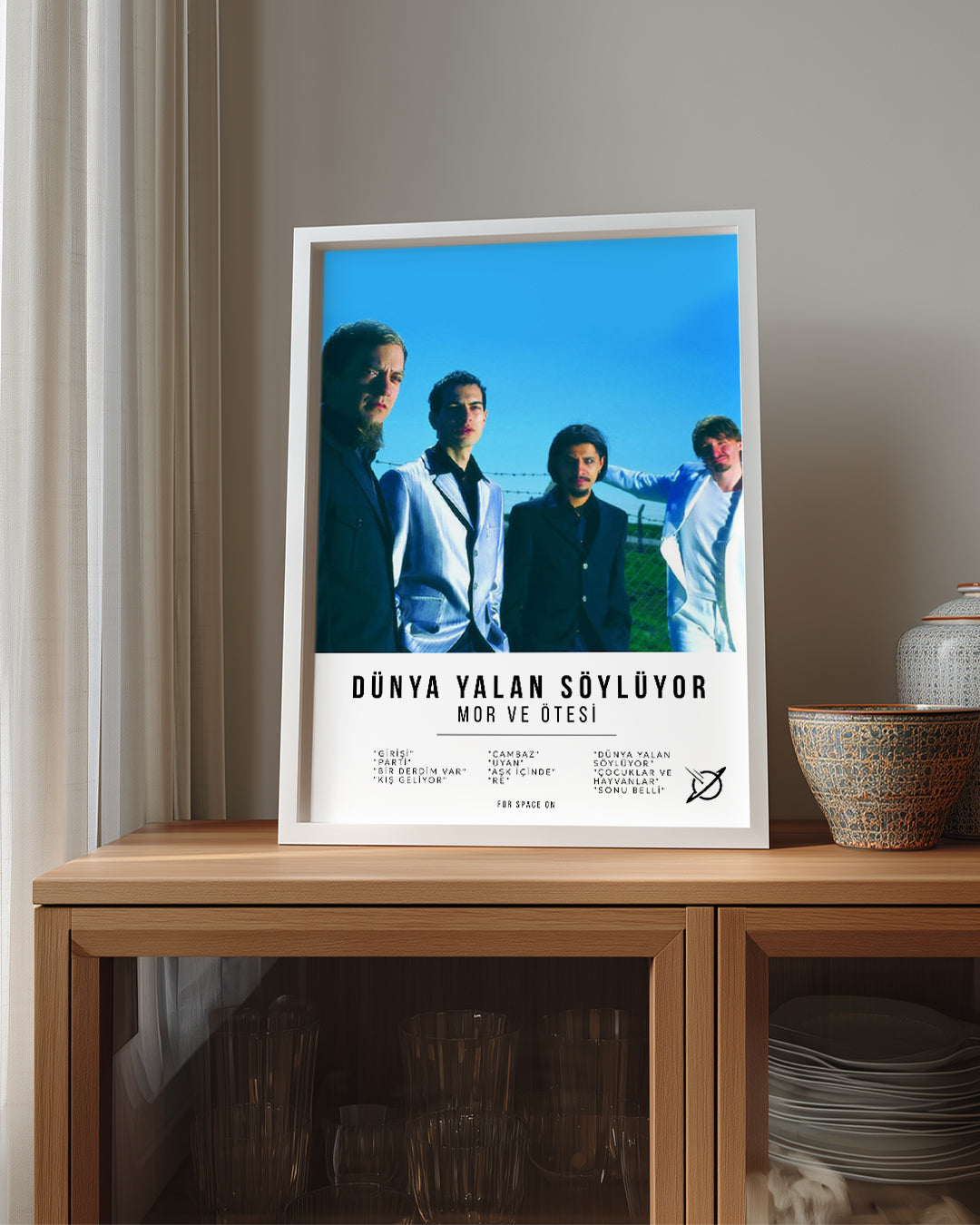 Dünya Yalan Söylüyor - Mor ve Ötesi Poster Tablosu