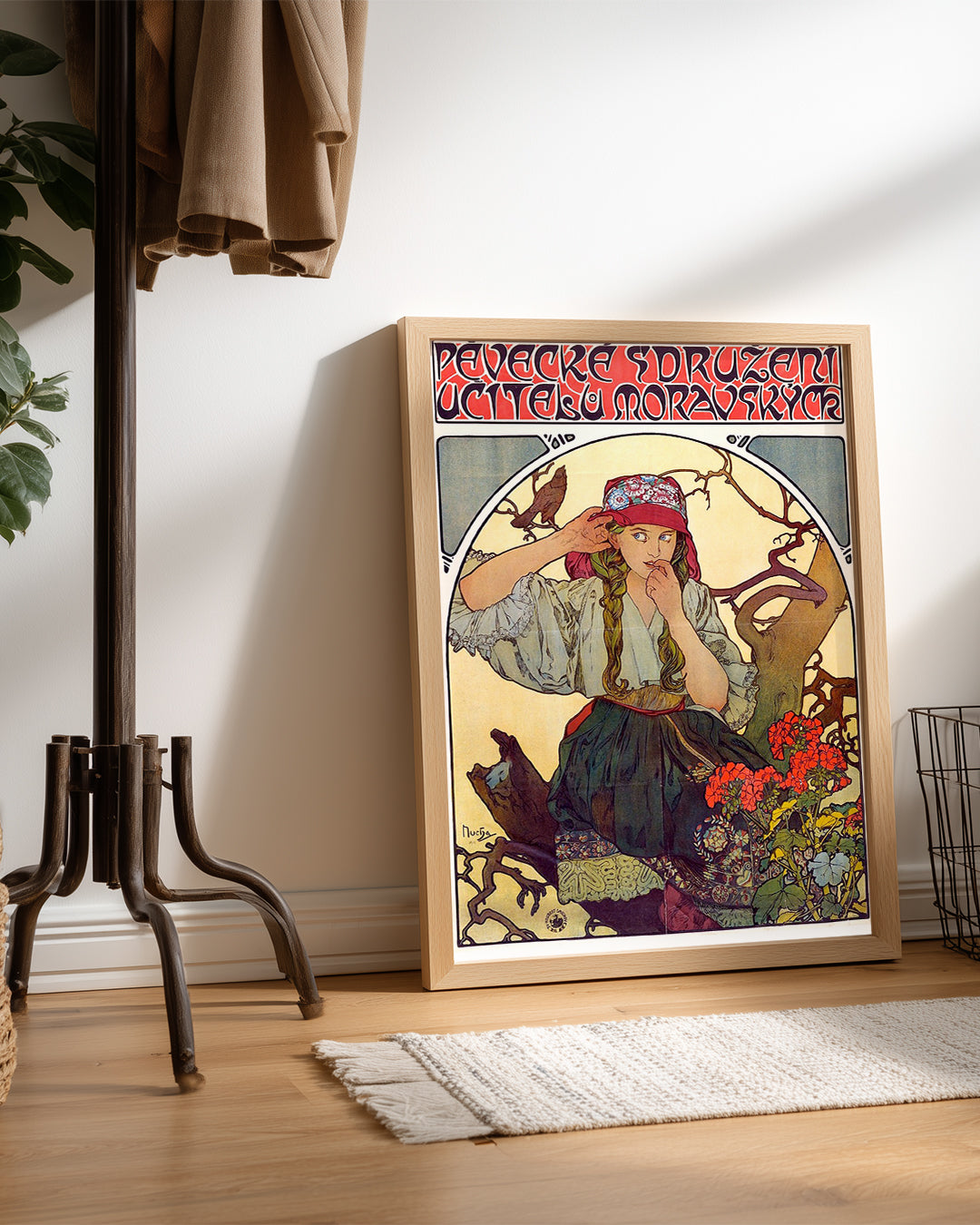 Geleneksel Kıyafetli Kadın - Doğal Güzellik ve Bitki Teması Poster Tablosu