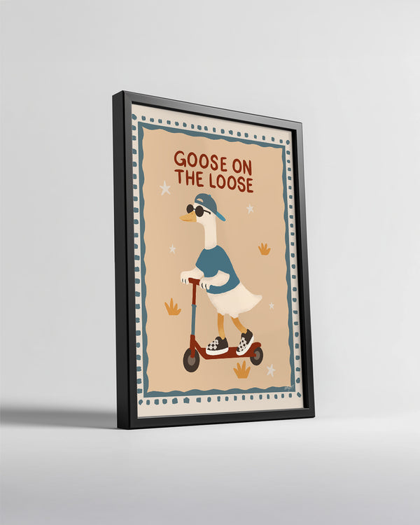 Kaz Scooter Üzerinde - Eğlenceli ve Şirin Bir Seyahat Teması Poster Tablosu