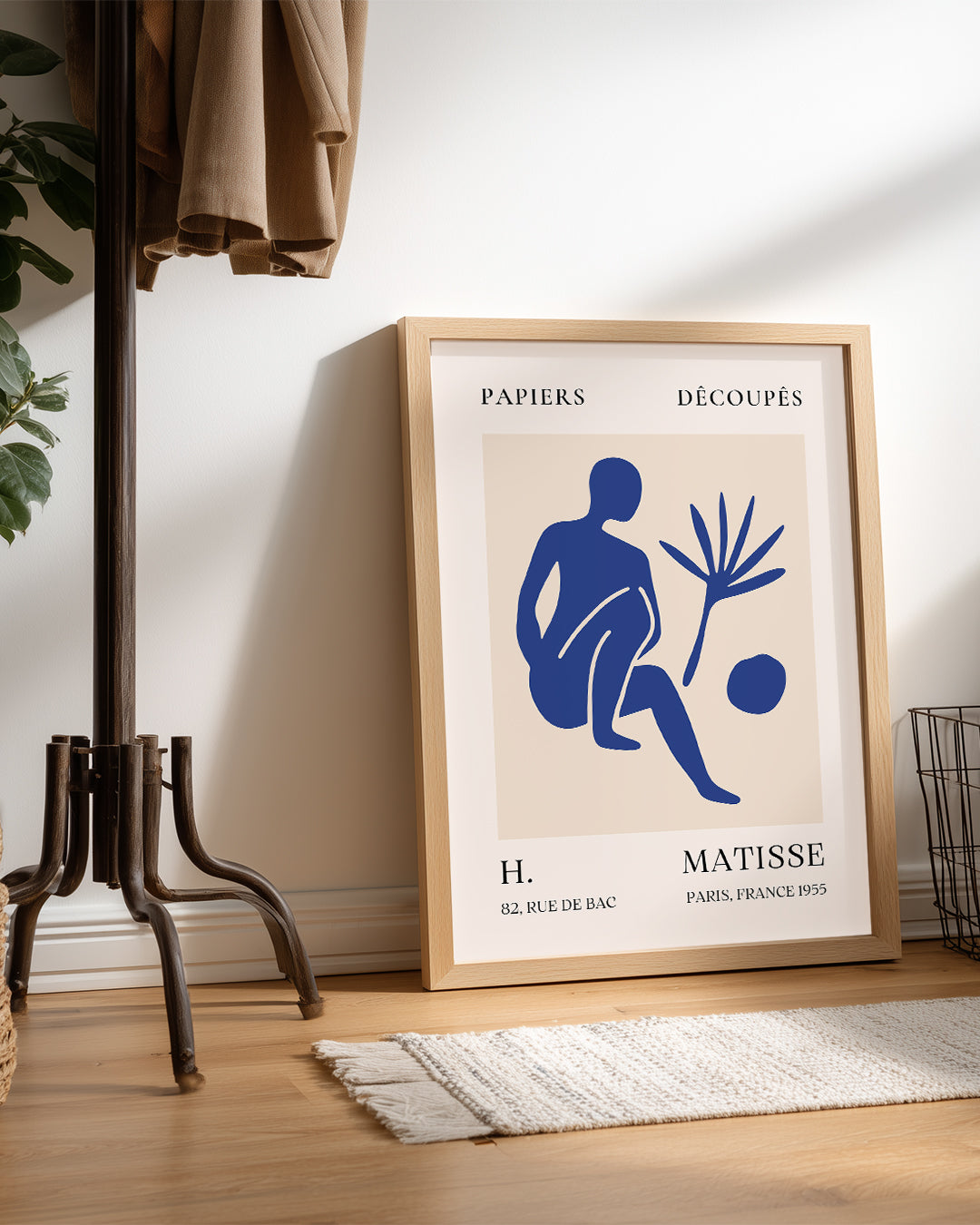 Mavi Oturan Figür ve Tropikal Yaprak - Henri Matisse - 1955 Poster Tablosu