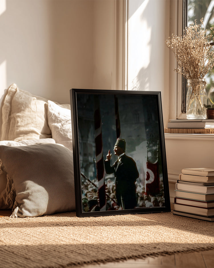 Millete Sesleniş: Konuşan Atatürk Poster Tablosu