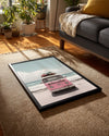 Sahilde Pembe Araba Poster Tablosu