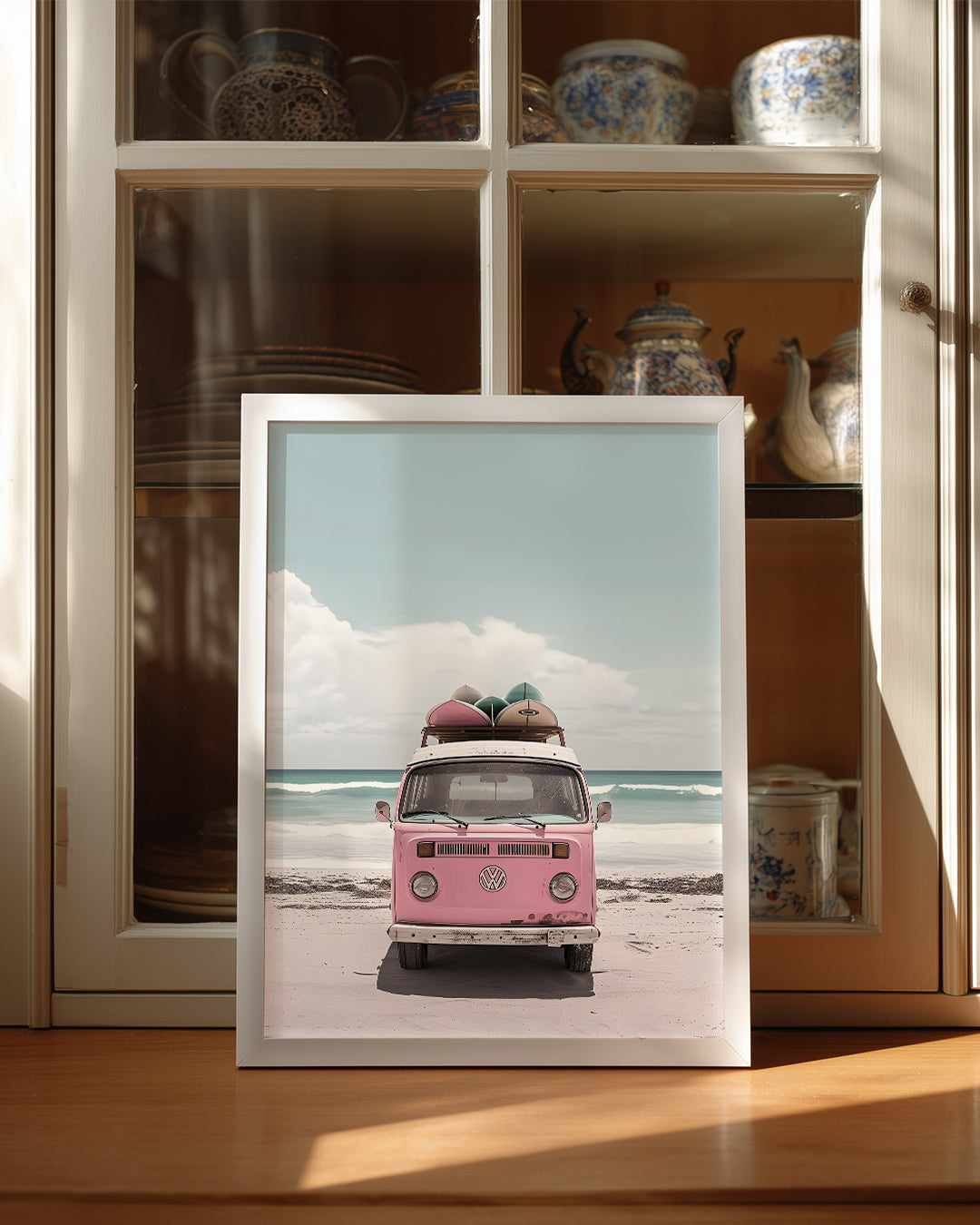 Sahilde Pembe Araba Poster Tablosu