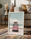 Sahilde Pembe Araba Poster Tablosu
