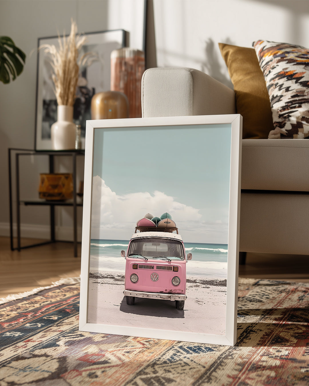 Sahilde Pembe Araba Poster Tablosu