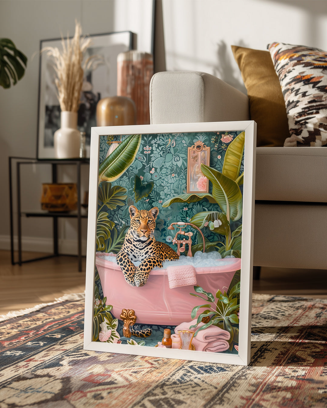 Siyahlı Leopar Küvet - Şık Banyo Manzarası Poster Tablosu
