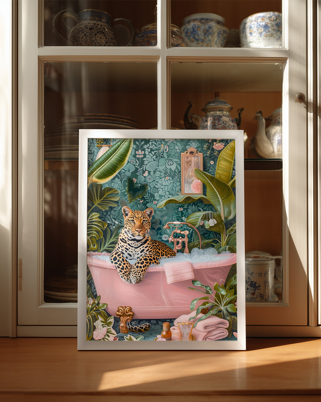 Siyahlı Leopar Küvet - Şık Banyo Manzarası Poster Tablosu