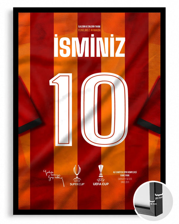Sarı Kırmızı Çubuklu Forma Arkası İsimli Numaralı Poster Tablo — siyah çerçeve, ön görünüm