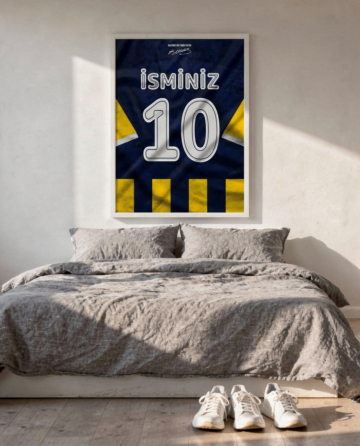 Sarı Lacivert Forma Arkası İsimli Numaralı Poster Tablo — beyaz çerçeve, yatak odasında