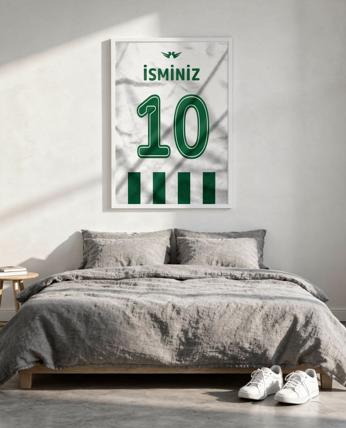 Yeşil Beyaz Yeni Sezon Forma Arkası İsimli Numaralı Poster Tablo — beyaz çerçeve, yatak odasında